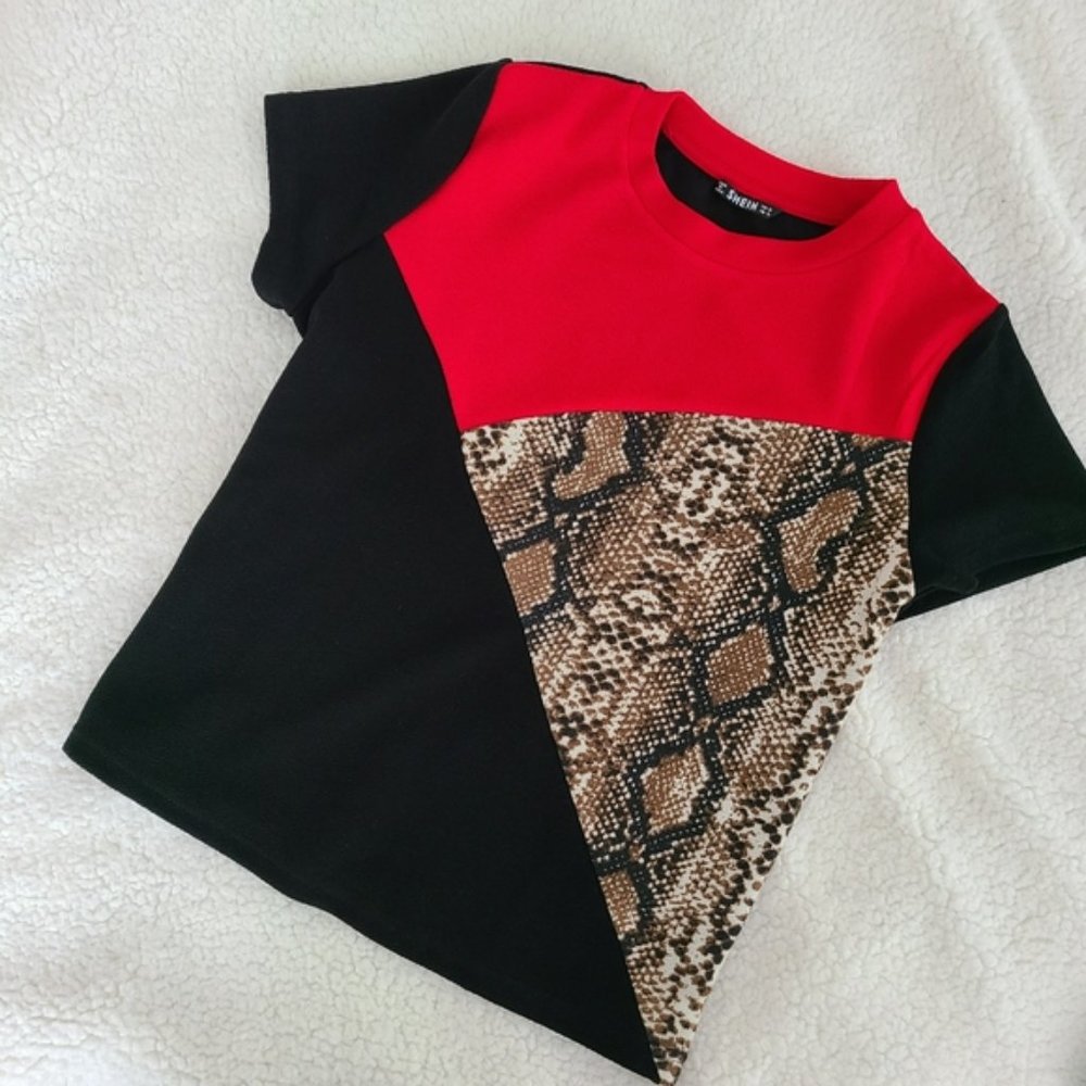 Cut and sew snakeskin print top